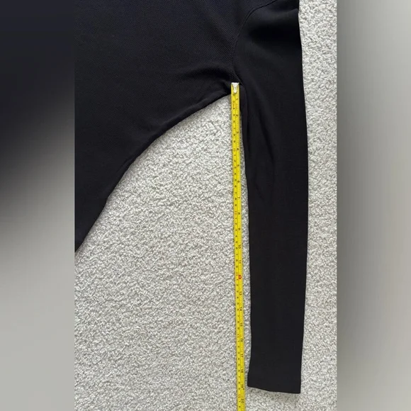 Dynamite Turtleneck - Picture 5 of 7